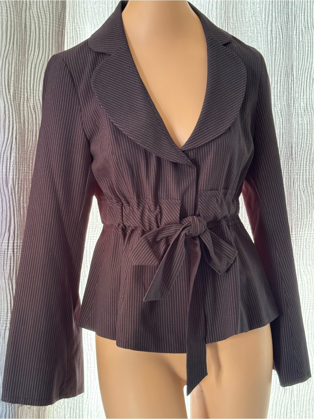 SYMMETRY Women’s Black Pinstripe Tie-Waist Jacket Size 6. NWT